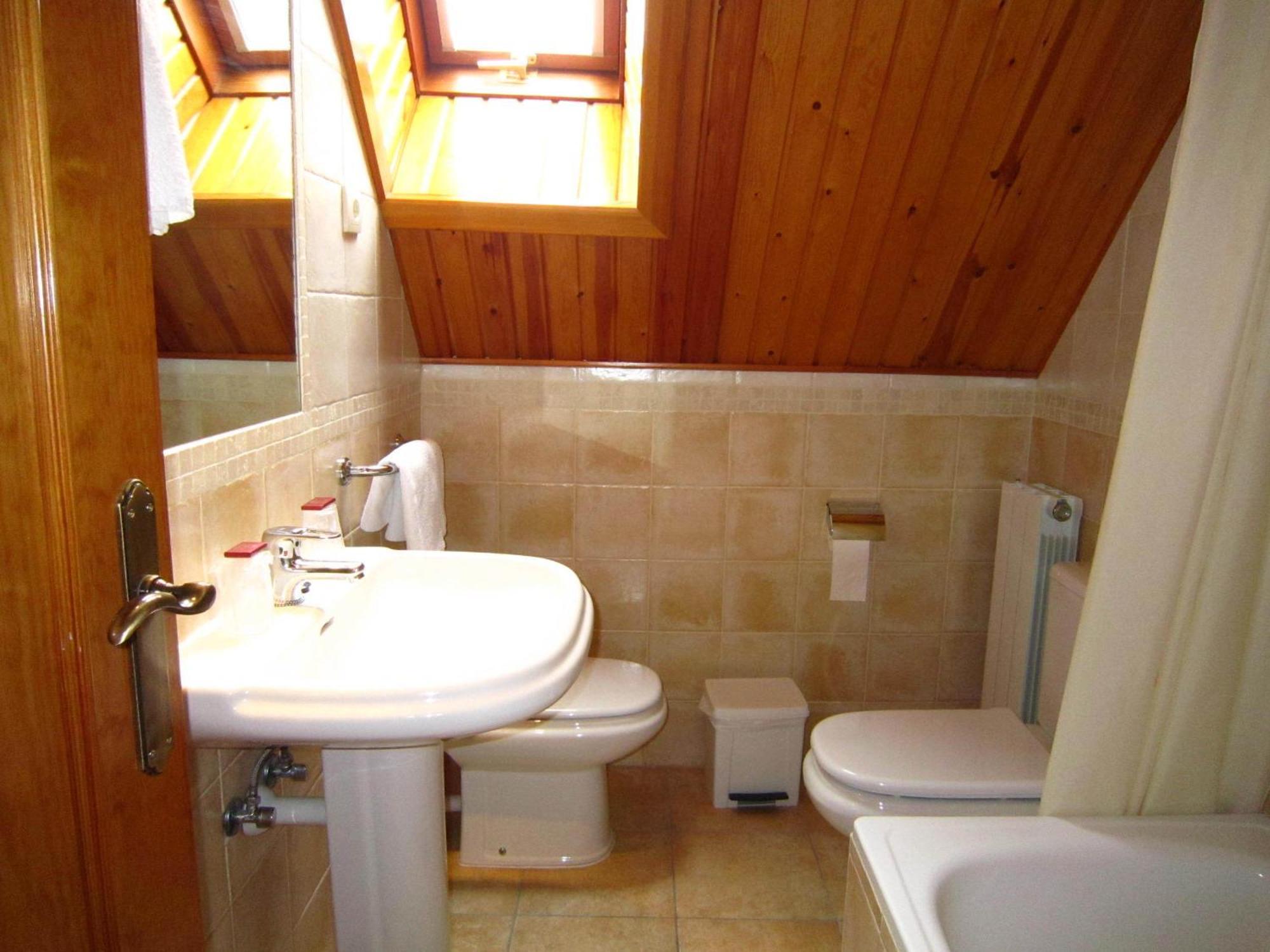 Hotel Las Nieves Linas de Broto Luaran gambar