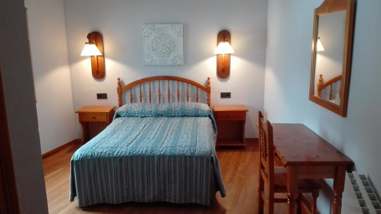 Hotel Las Nieves Linas de Broto Luaran gambar