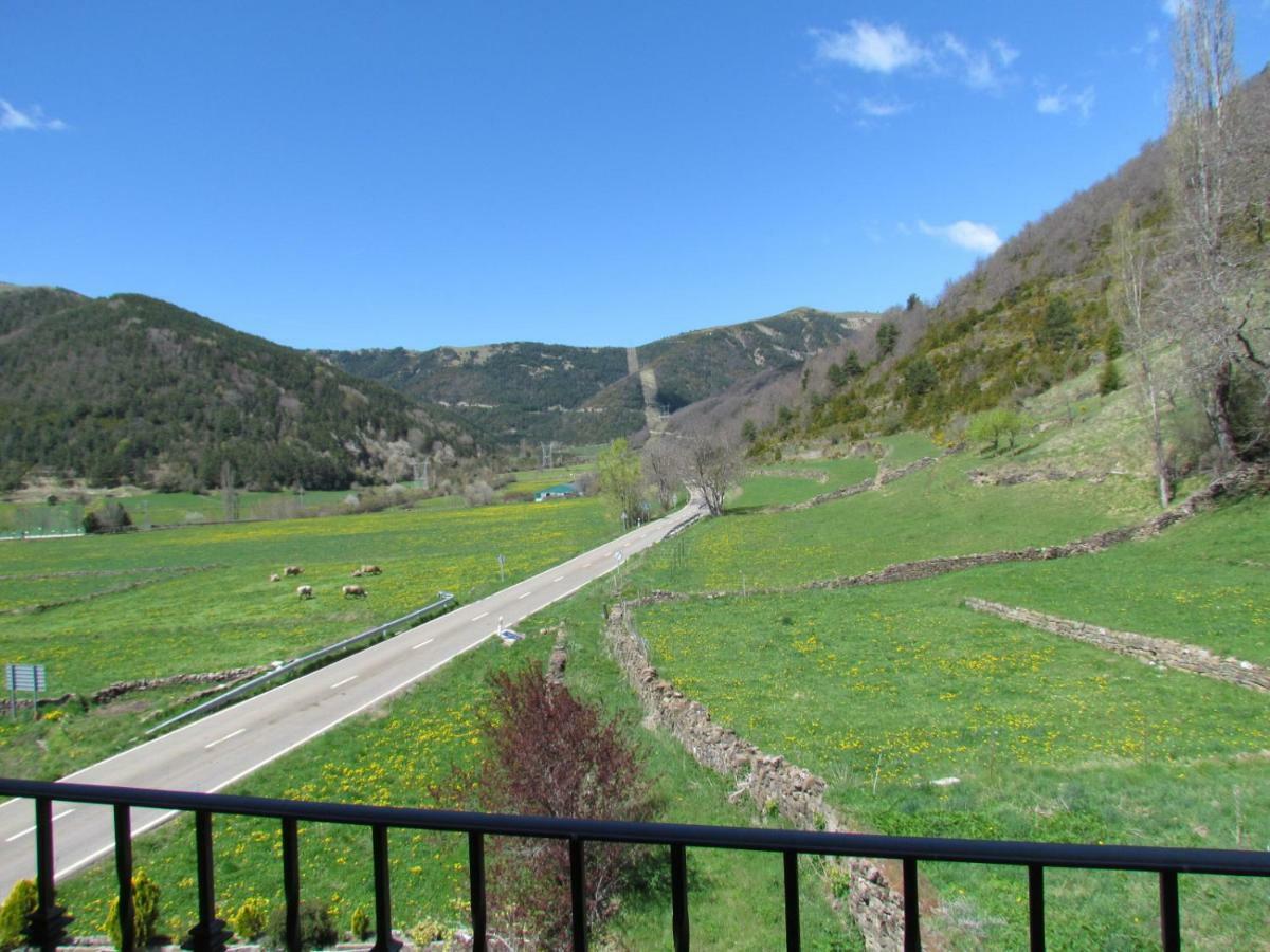 Hotel Las Nieves Linas de Broto Luaran gambar