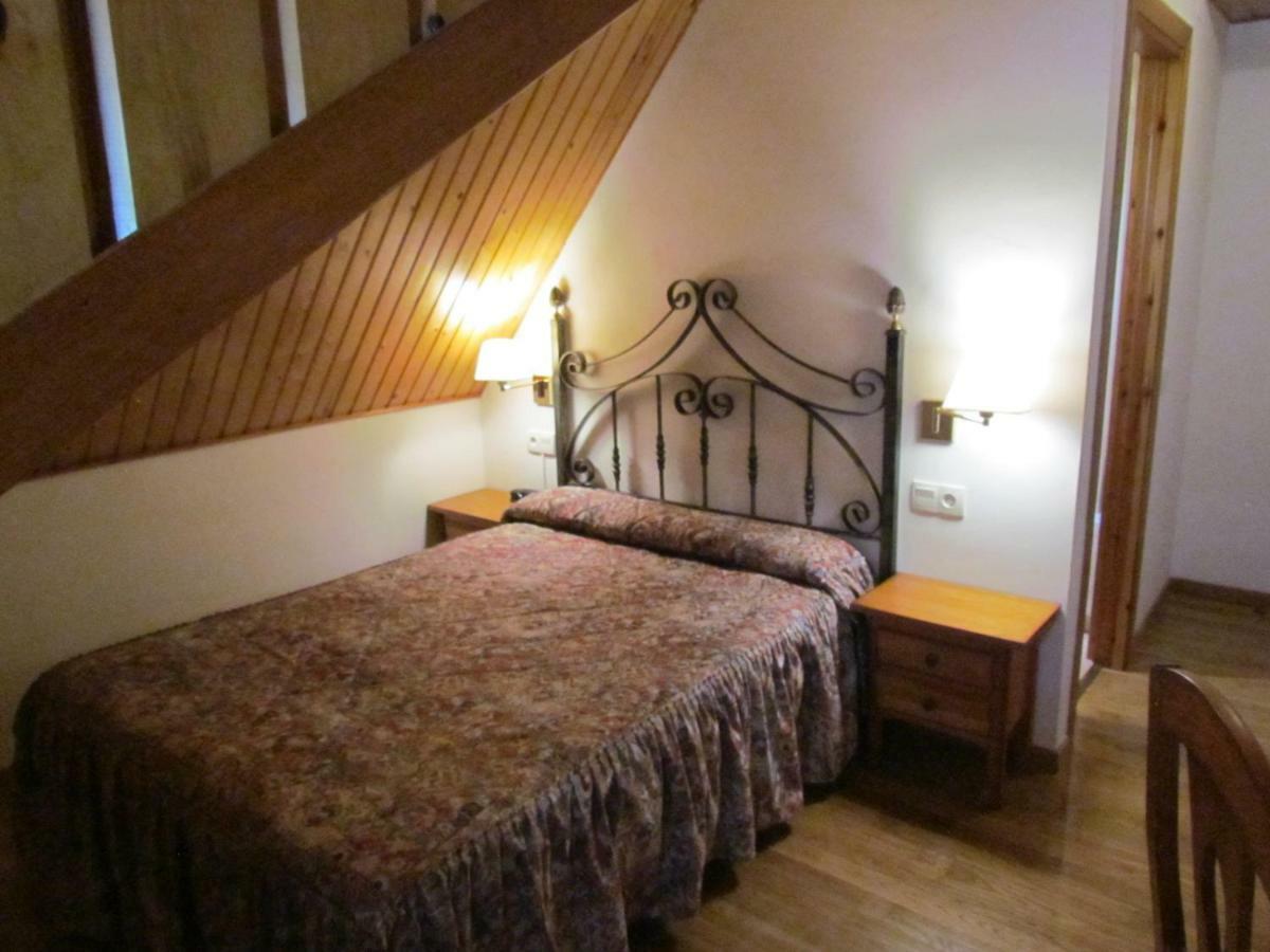Hotel Las Nieves Linas de Broto Luaran gambar