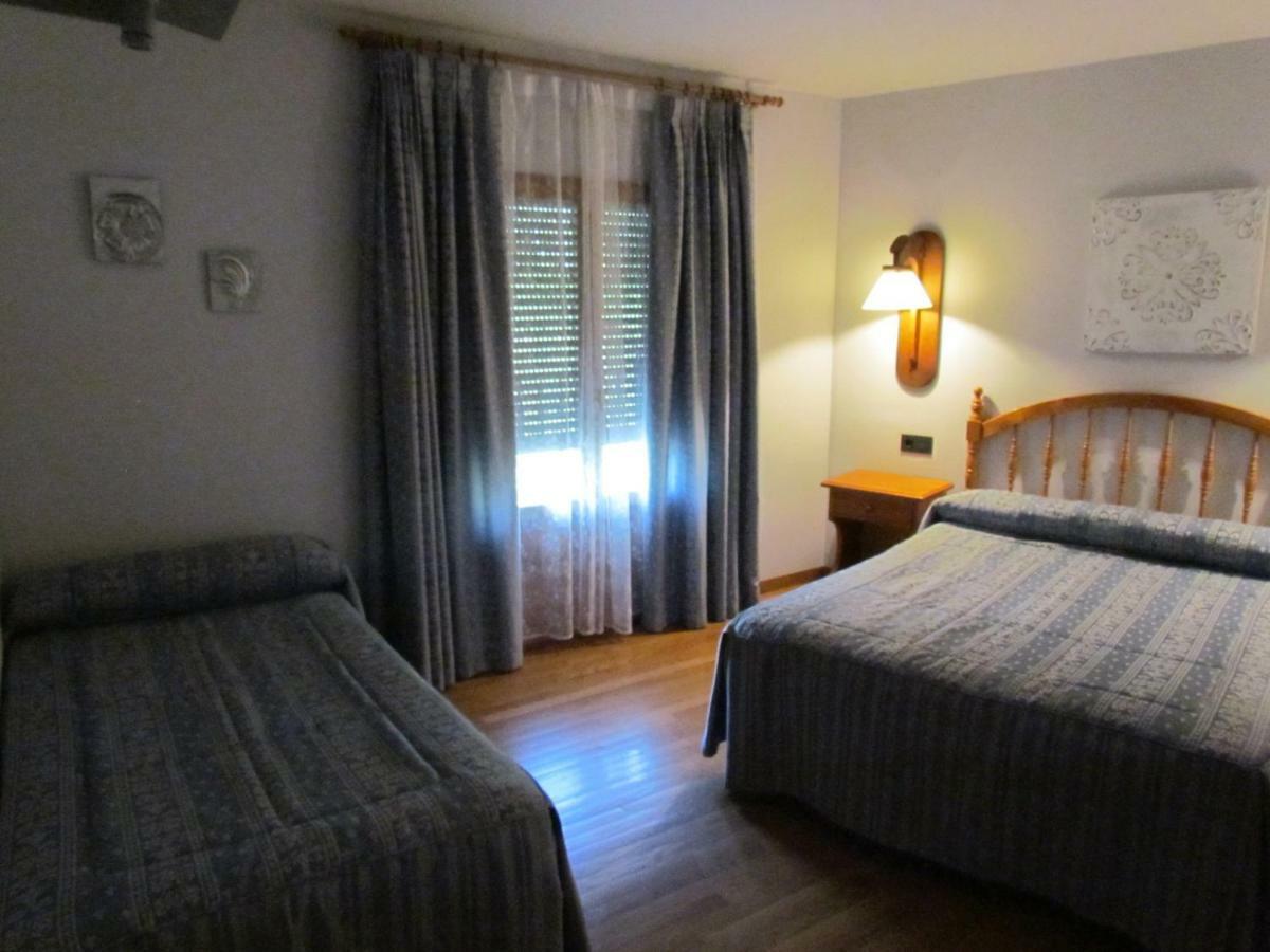 Hotel Las Nieves Linas de Broto Luaran gambar
