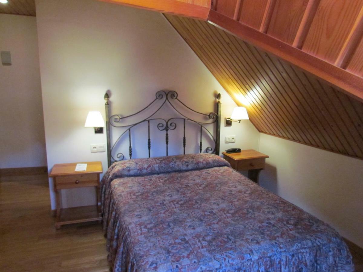Hotel Las Nieves Linas de Broto Luaran gambar