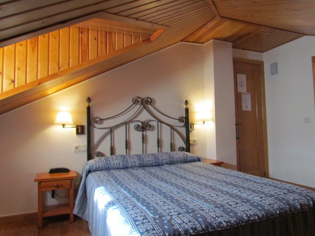 Hotel Las Nieves Linas de Broto Luaran gambar