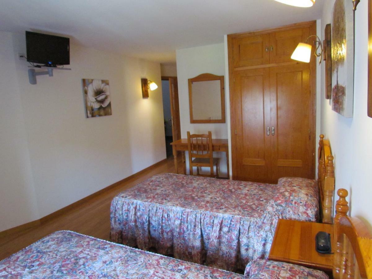 Hotel Las Nieves Linas de Broto Luaran gambar